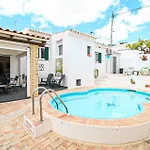 Tibouchina Villa *